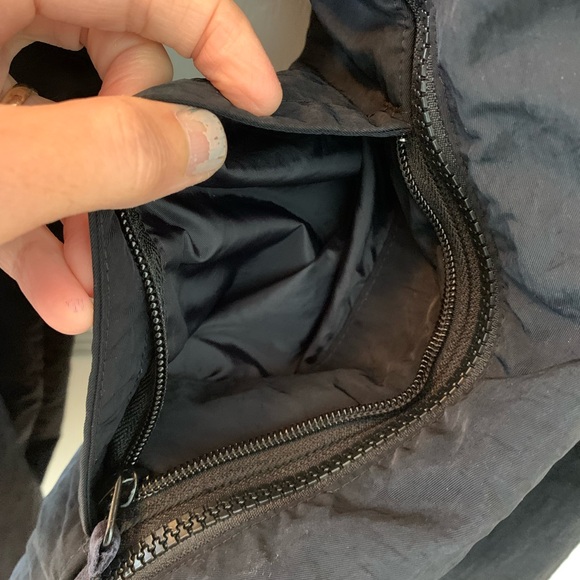 Men’s Nike Air Small 1/4 zip black pullover rain jacket/hooded windbreaker - Picture 11 of 16